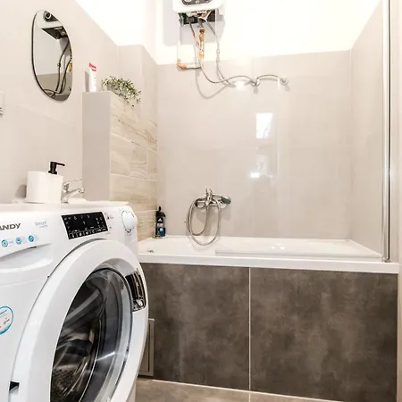 Apartment Platinium White - Aleja 44 *